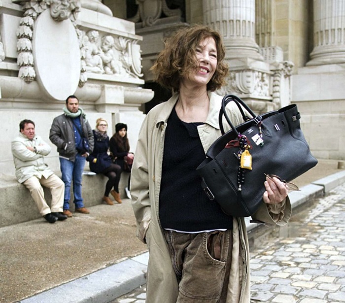 Джейн Биркин с сумкой, названной в ее честь. / Фото: birkine.com