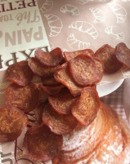 Из колбасы получаются отличные чипсы. / Фото: otzovik.com