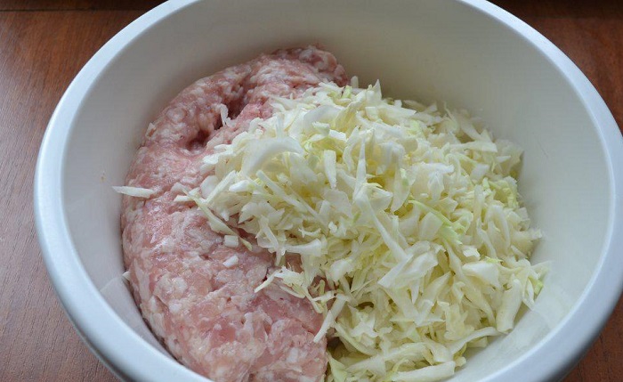 Используйте белокочанную капусту. / Фото: vpuzo.com