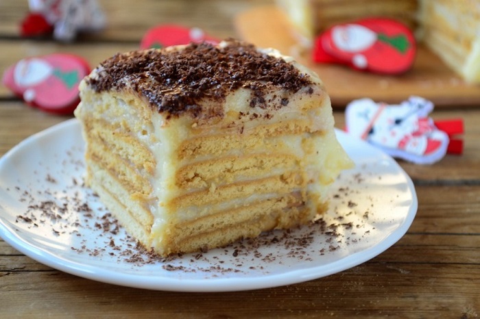 По внешнему виду торт напоминает традиционный медовик. / Фото: privately.ru