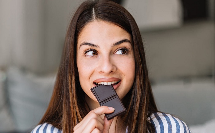 Шоколад помогает поднять настроение. / Фото: news.myseldon.com