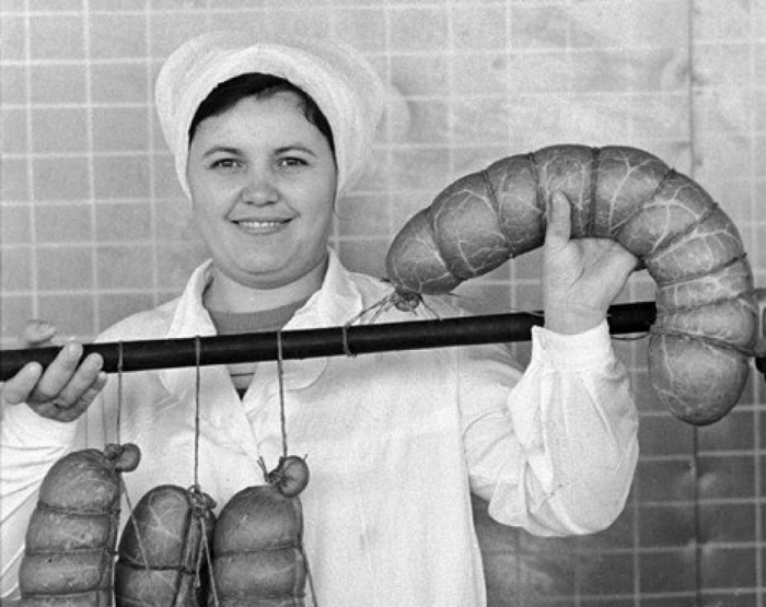 Докторская колбаса была диетической, содержала много белка. / Фото: fb.ru