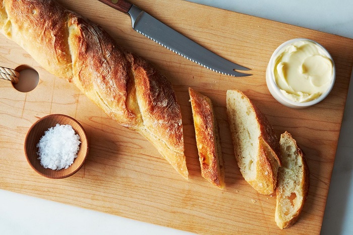 На столе у французов всегда присутствует свежий хлеб. / Фото: photodune.net