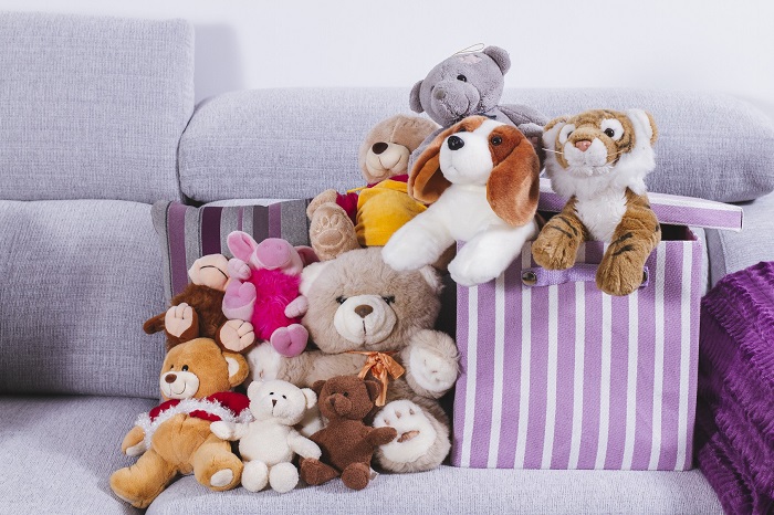 Мягкие игрушки в квартире, где нет детей, смотрятся неуместно. / Фото: ivetta.ua
