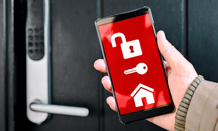 Через приложение можно управлять входной дверью. / Фото: vodafone.de