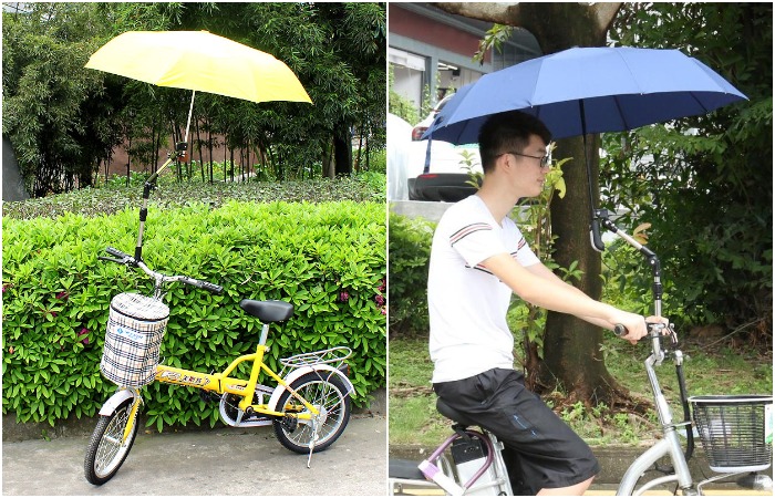 На руль крепится специальный держатель