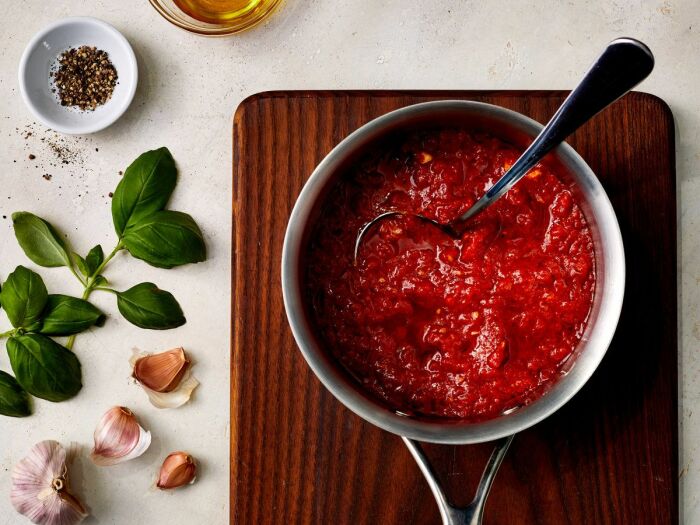 Классический соус маринара с конверсированными томатами. / Фото: pinterest.com