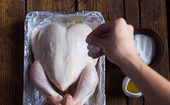 Сделайте сухой маринад из соли