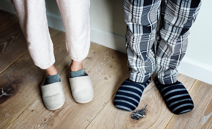 Домашние тапочки надевают и члены семьи, и гости. / Фото: ria.ru Домашние тапочки надевают и члены семьи, и гости. / Фото: ria.ru