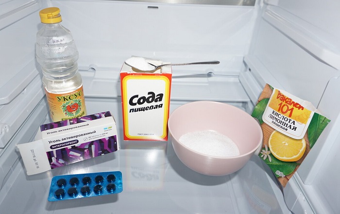Эти продукты помогут убрать запах из холодильника. / Фото: sanitar-dom.ru