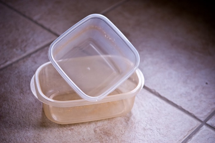 Если пятна не вымываются, можете использовать контейнеры для не пищевых целей. / Фото: klubmama.ru