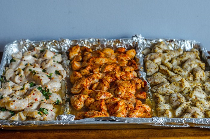 Сделайте бортики из фольги. / Фото: immunocap.ru