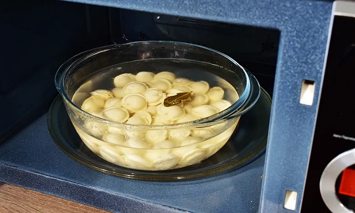 Вам понадобится большая стеклянная миска