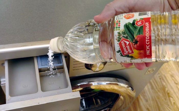 Добавляйте уксус в отсек для кондиционера Добавляйте уксус в отсек для кондиционера