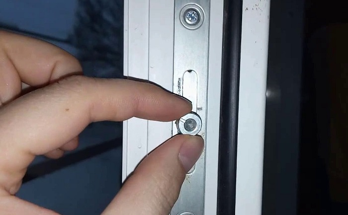 Переведите окна на зимний режим