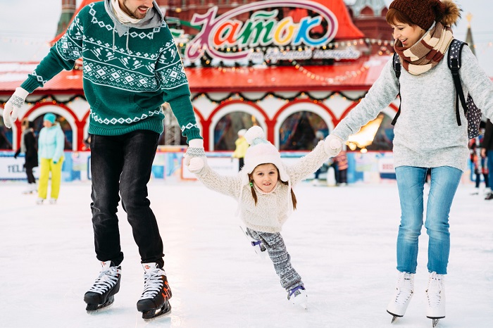 Катание на коньках - одно из самых популярных зимних развлечений. / Фото: stilist.ru.com