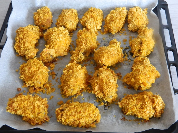 Можете приготовить крылья в духовке или на сковороде