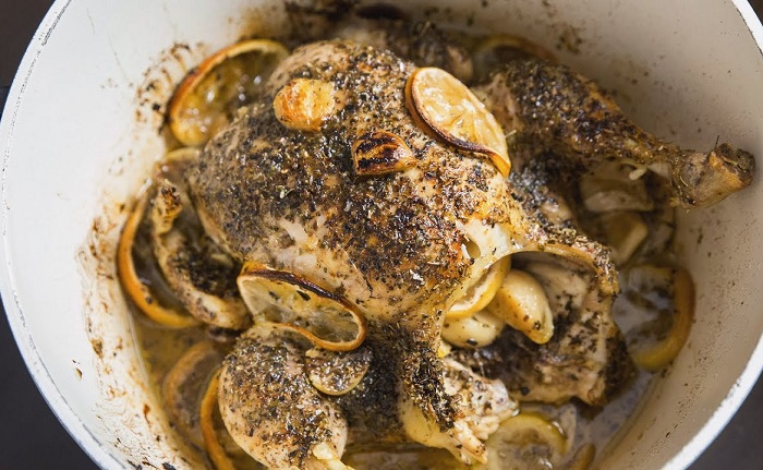 Курица, запеченная с лимоном и чесноком Курица, запеченная с лимоном и чесноком