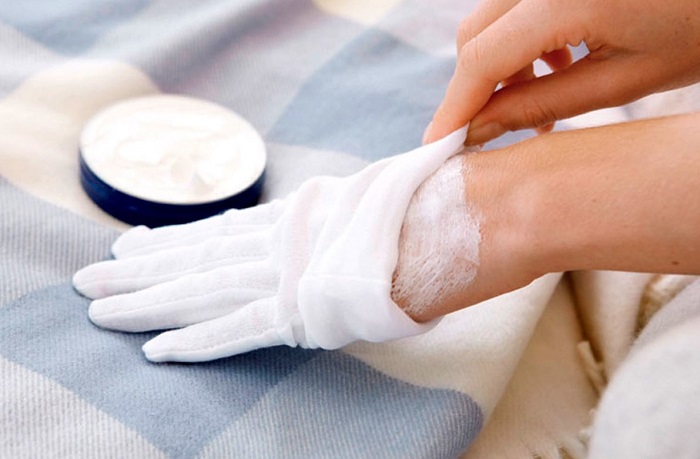 Как защитить кожу рук осенью