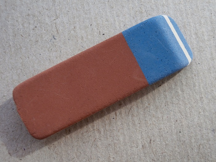 Синяя сторона предназначена для плотной бумаги, красная - для тонкой. / Фото: m.onlinetrade.ru