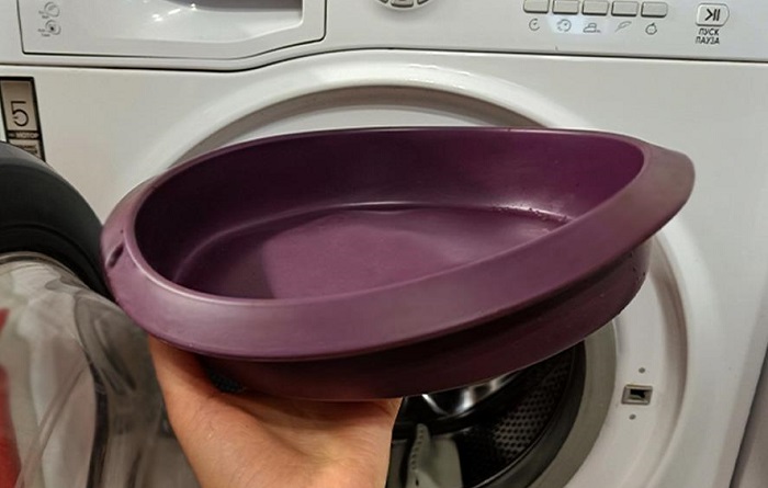 Если нет посудомойки, воспользуйтесь помощью стиральной машины. / Изображение: дзен-канал technotion