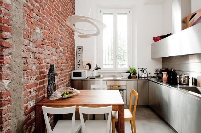 Стена в кухне под кирпич: выбор материала и дизайна