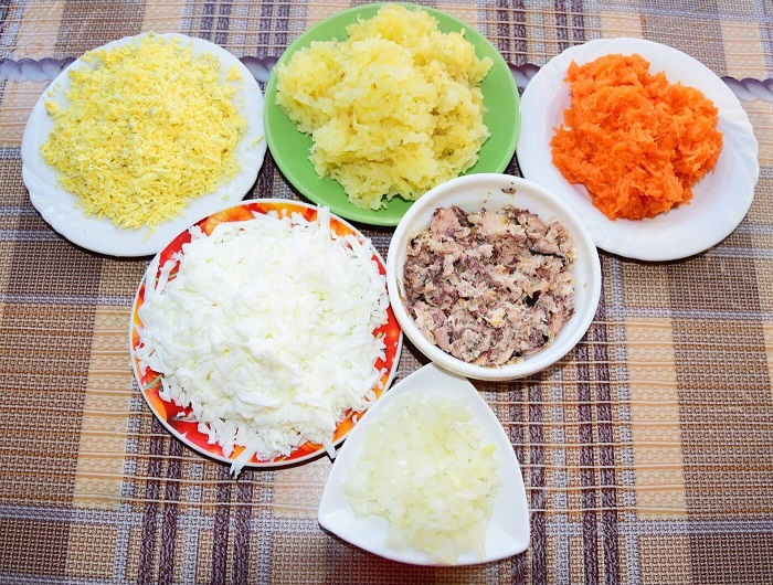 Эти продукты для приготовления салата обычно использовали дома. / Фото: goodhome.su