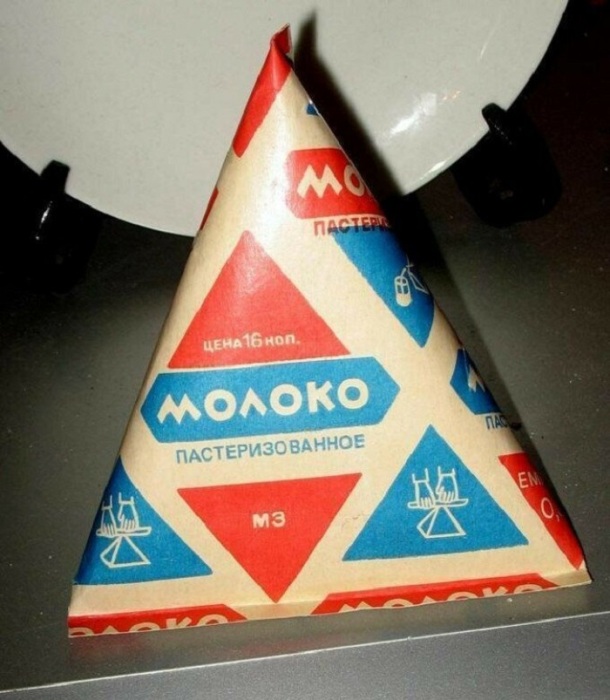 Молоко в треугольном пакетике. / Фото: lipetskmedia.ru