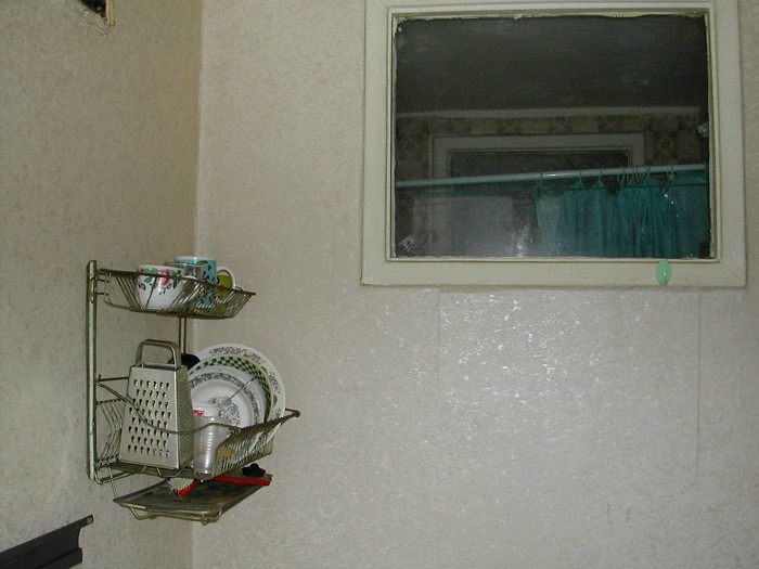 По одной из версии окно связано с психологическим комфортом жильцов. / Фото: design-homes.ru