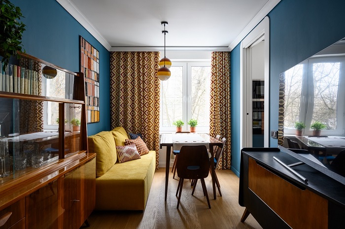 Мебель занимает почти все свободное место в гостиной