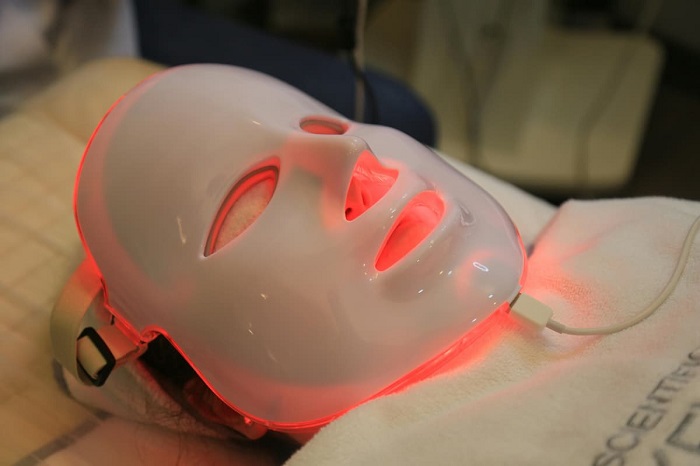 This mask is often used by cosmetologists.