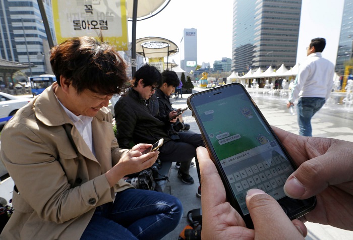 Среди телефонов корейцев не встретишь моделей на базе Android или IOS. / Фото: gazeta-rk.ru
