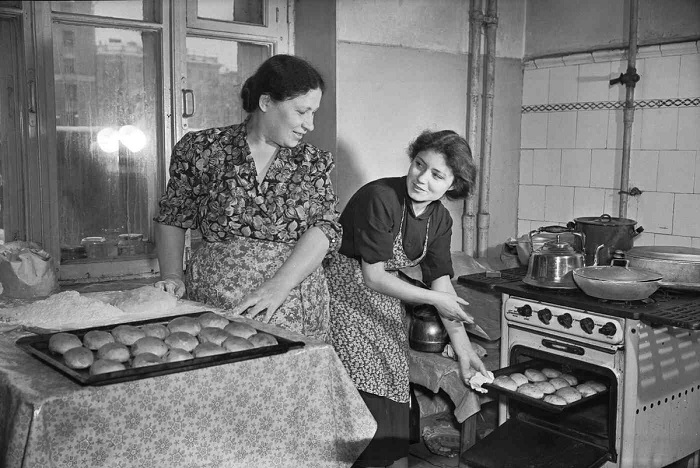 Из бытовой техники была только плита