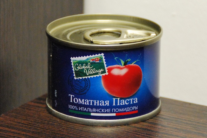 В магазинной томатной пасте много сахара. / Фото: rustil.ru
