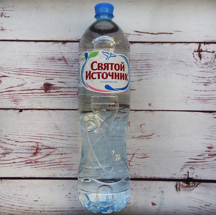Вы сможете сэкономить, если будете брать воду из дома. / Фото: vedamagazin.ru