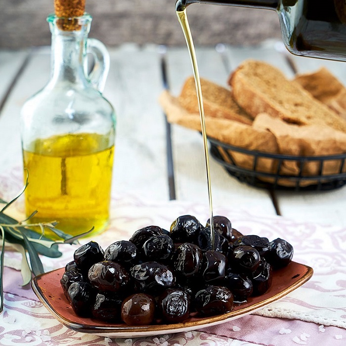 Вяленые оливки готовят около трех недель. / Фото: tatami2.ru