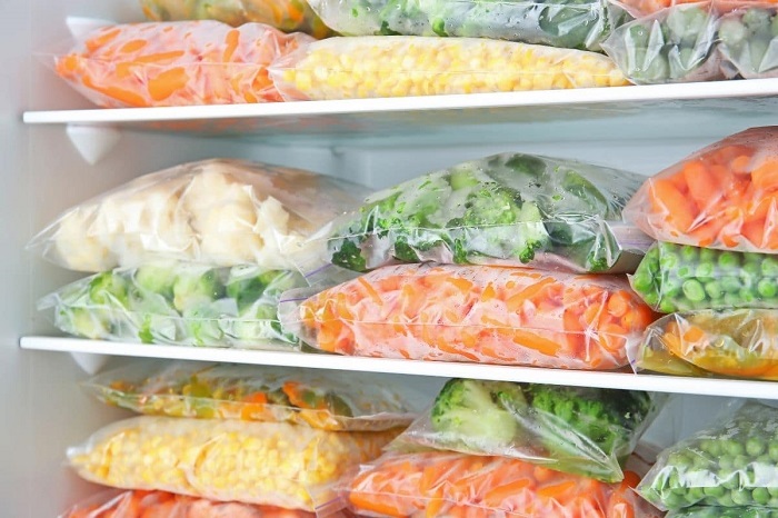 В замороженных овощах столько же пользы, сколько и в свежих. / Фото: funtosave.org