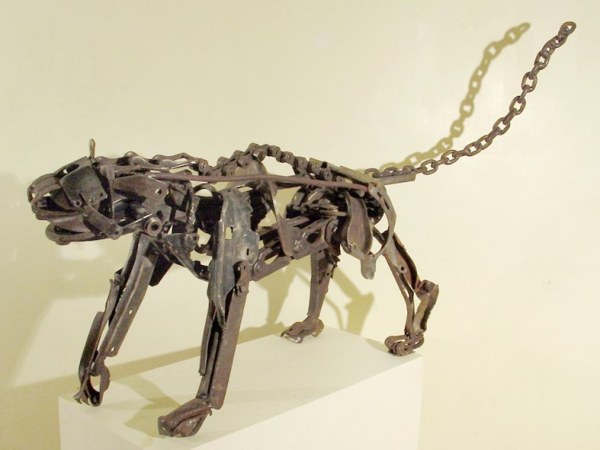 Скульптура "Собака"