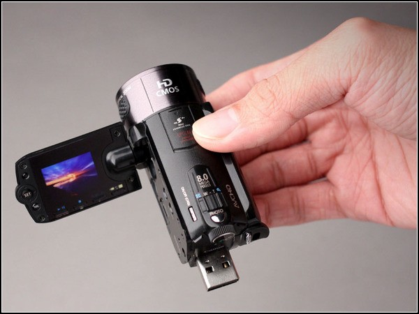 USB для фотоаппарата безо всякого кабеля