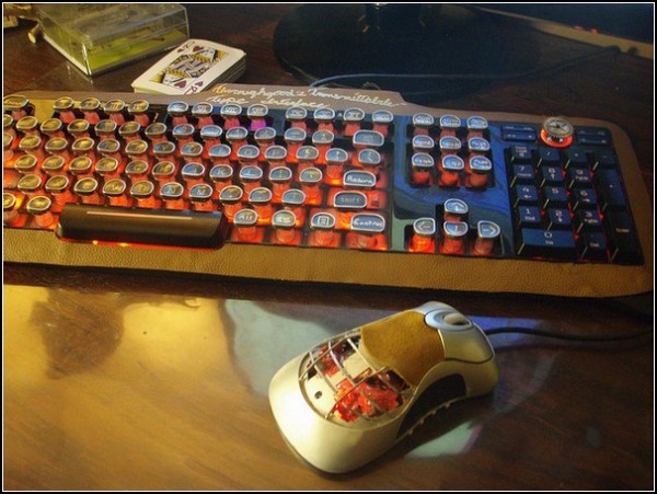 Руническая стимпанк-клавиатура с мышью