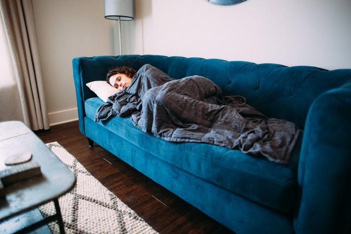 Как сделать тяжёлое одеяло для быстрого засыпания и борьбы с бессонницей 