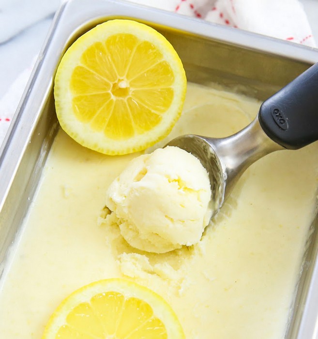 Готовим вкусное лимонное мороженое всего из трёх ингредиентов