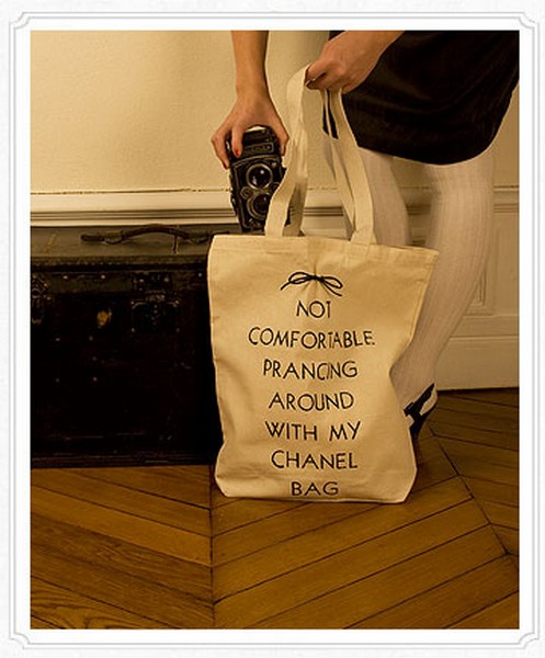 Дизайнерские эко-сумки с провокационными слоганами 