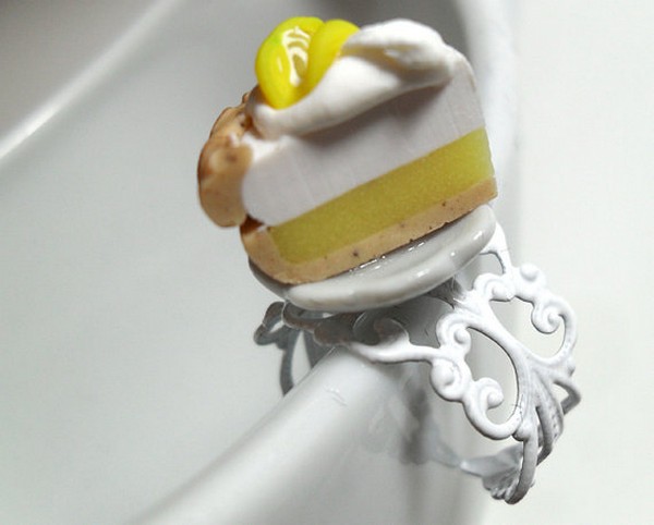 Аппетитные кольца-десерты в стиле эпохи рококо