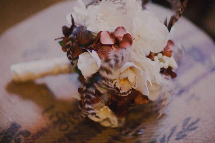 10 свадебных букетов без цветов, которые подчеркнут индивидуальность невесты