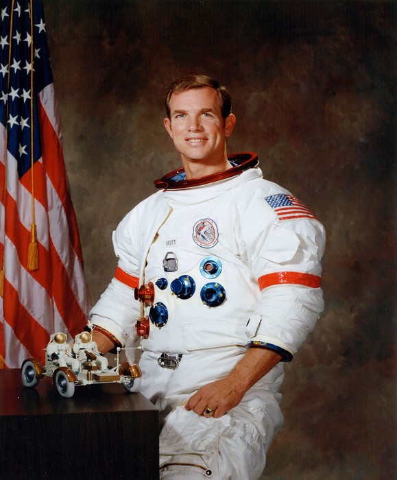 Дэвид Скотт – командир экипажа «Апполон-15»