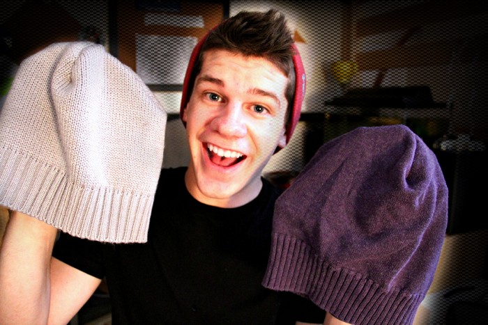 Как сделать стильную шапку-бини из старого свитера