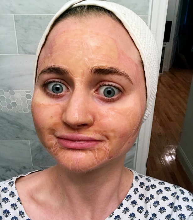 Маска для лица Hanacure  Multi-Action Treatment Mask прибавит морщин на полчаса, чтобы затем омолодить на 10 лет