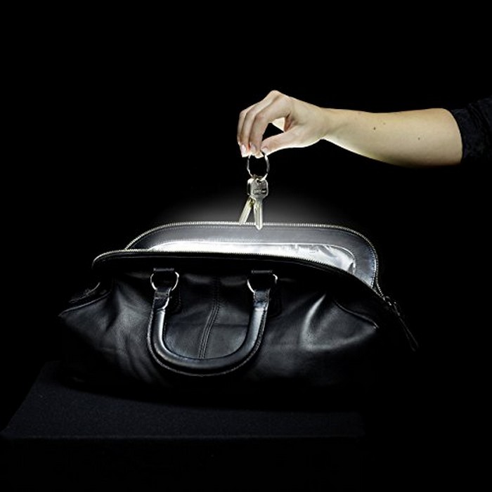 Handbag Light – сенсорный фонарик для поиска вещей в дебрях сумки
