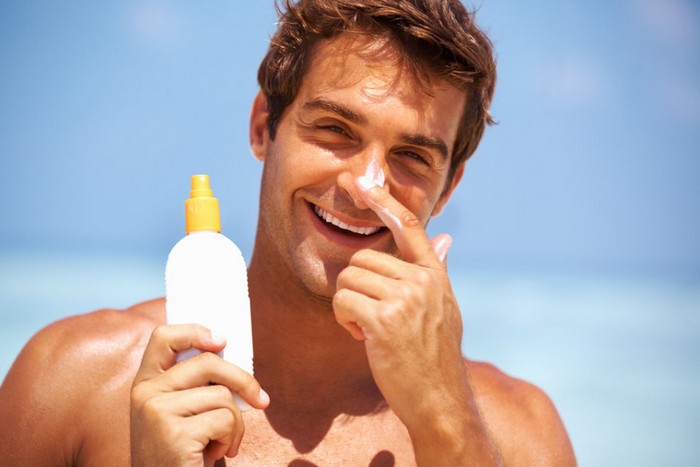 8 вещей, которые вы обязаны знать о солнцезащитных средствах, чтобы не сгореть на пляже и сохранить свою кожу здоровой